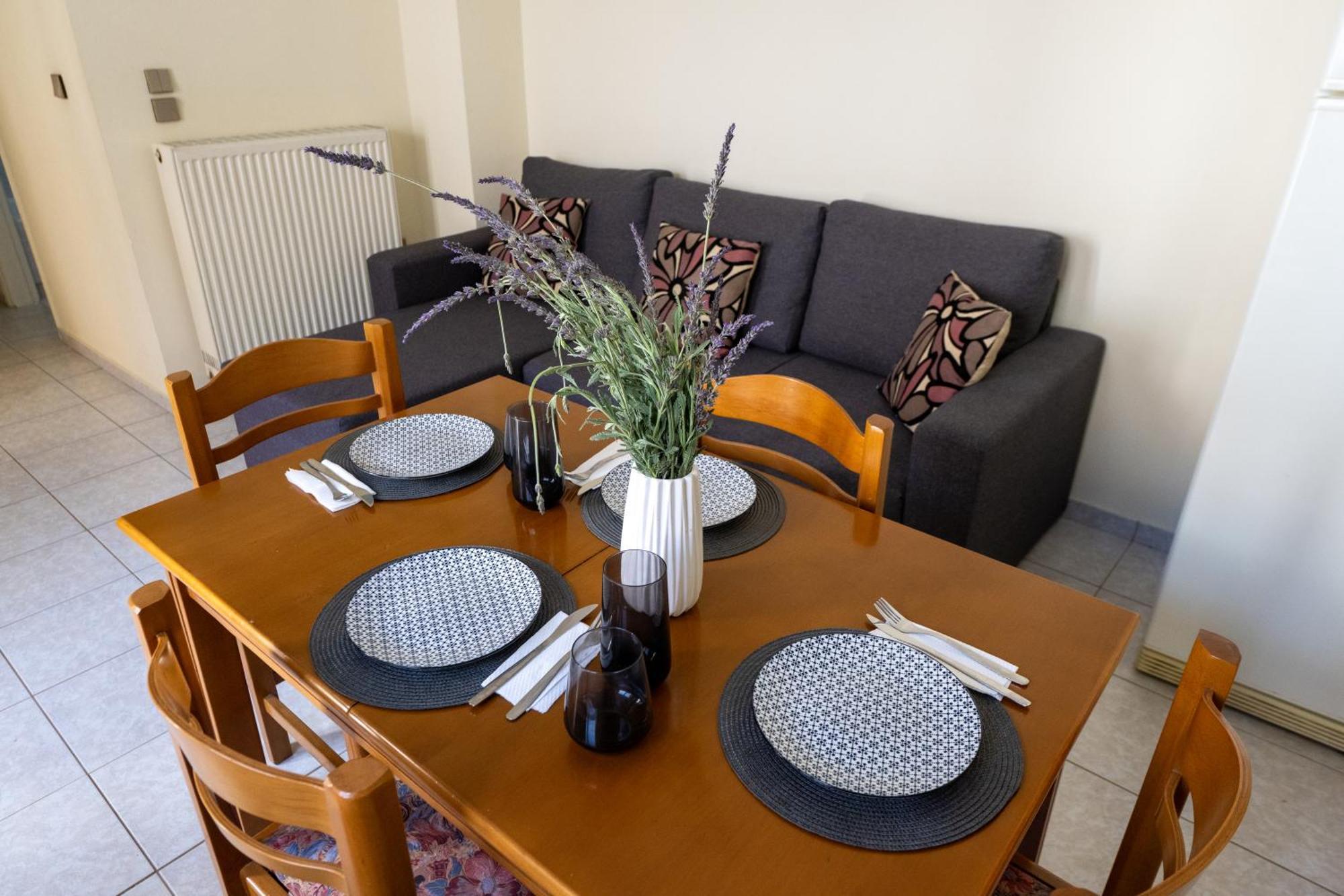 Mando Patrasso - Classical Apartment In The Center Of Patras With Free Parking Luaran gambar