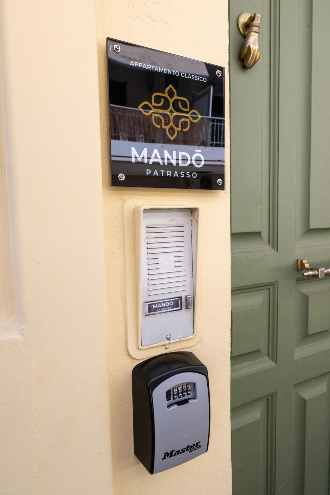 Mando Patrasso - Classical Apartment In The Center Of Patras With Free Parking Luaran gambar