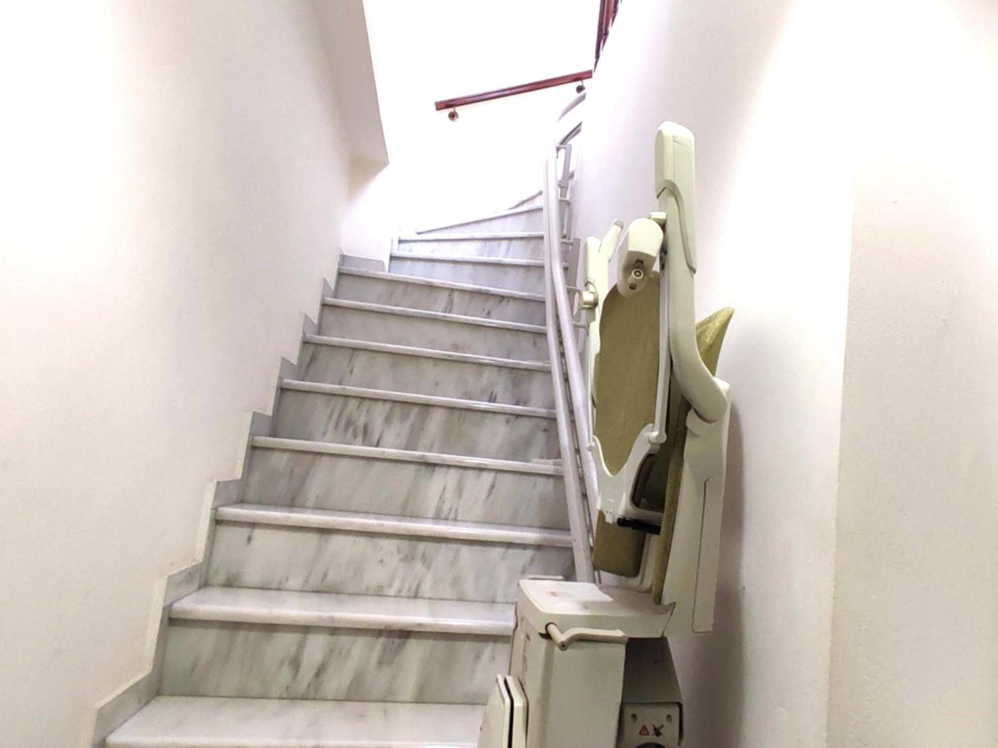 Mando Patrasso - Classical Apartment In The Center Of Patras With Free Parking Luaran gambar